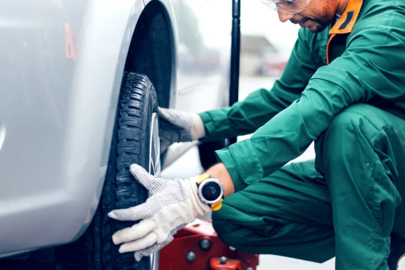 Tire Changing Service in Syracuse